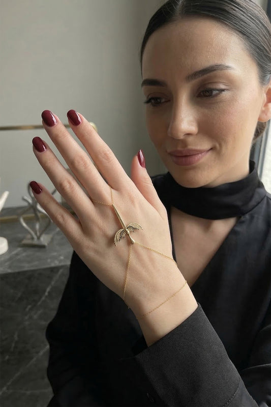 Melek Gümüş Şahmeran