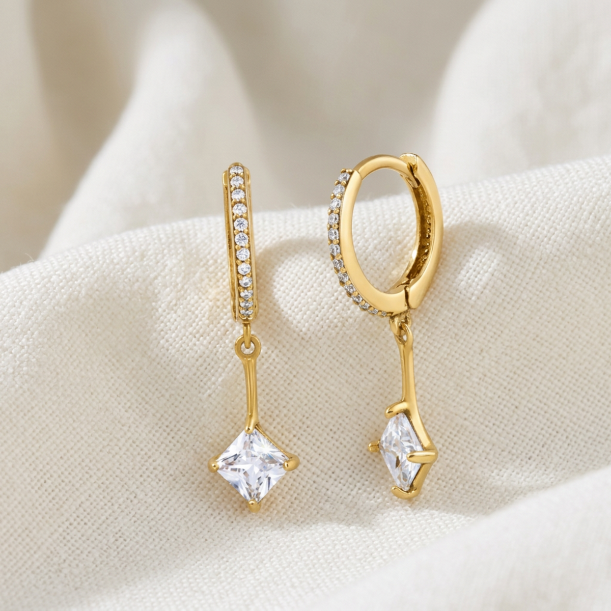 Dangling Silver Earring
