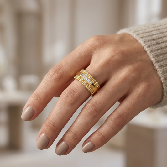 Elegant Silver Ring